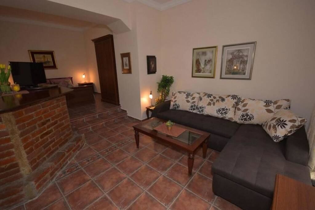 Апартаменты Ema Yellow apartment Херцег-Нови-13