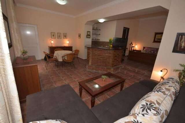 Апартаменты Ema Yellow apartment Херцег-Нови-19